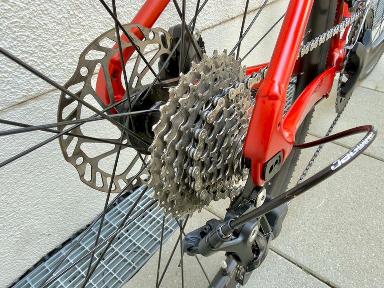 Used Giant Revolt 1 2022 2022 Road & Gravel, Red — image 10 of 16
