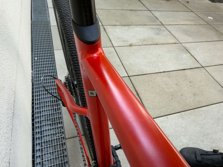 Used Giant Revolt 1 2022 2022 Road & Gravel, Red — image 13 of 15