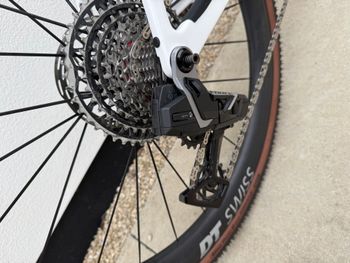 Used Canyon Grail CF SLX 8 AXS 2026 2026 Road & Gravel, White — image 2 of 5