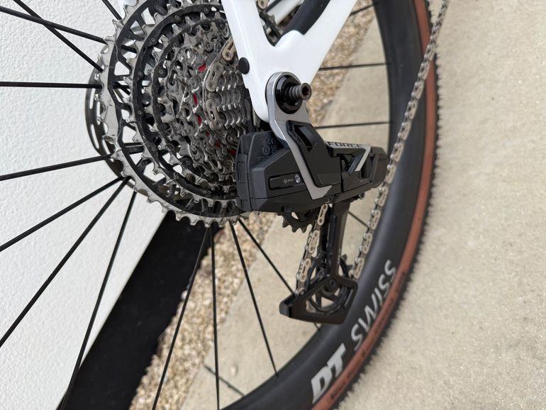 Used Canyon Grail CF SLX 8 AXS 2026 2026 Road & Gravel, White — image 2 of 5