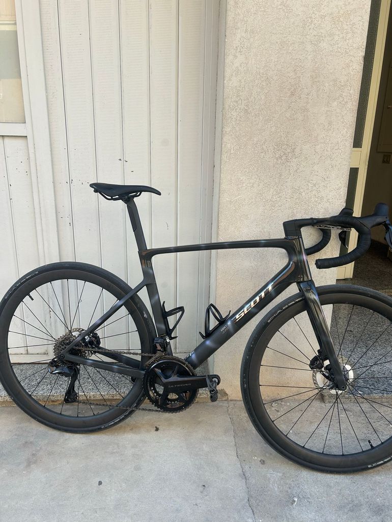 Used Scott Addict RC 10 2026 2026 Road & Gravel, Light Gray — image 7 of 8