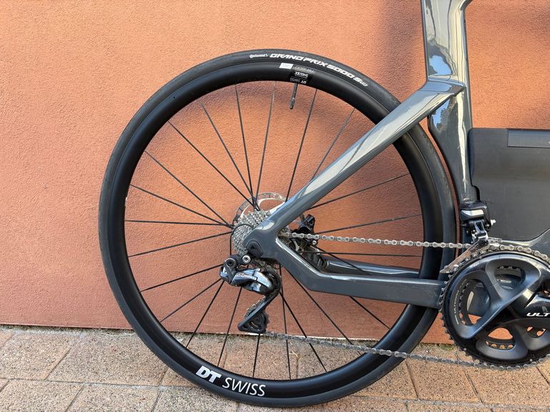 Used Canyon Speedmax CF 8 Disc Di2 2024 2024 Road & Gravel, Light Gray — image 3 of 6