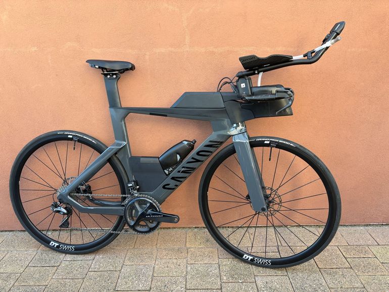Used Canyon Speedmax CF 8 Disc Di2 2024 2024 Road & Gravel, Light Gray — image 1 of 6
