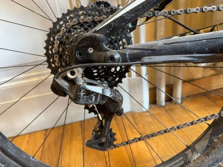 Used Specialized Enduro Expert Carbon 29 2015 2015 Mountainbike, White, 29 — image 5 of 7