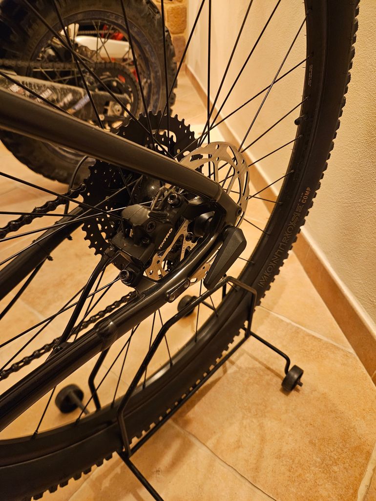 Used Trek Marlin 4 Gen 3 2026 2026 Mountainbike, Black, 26, 27.5, 29 — image 6 of 7