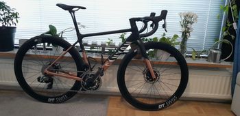Used Canyon Ultimate CF SLX 9 WMN Disc eTap 2022 2022 Road & Gravel, Black — image 3 of 3