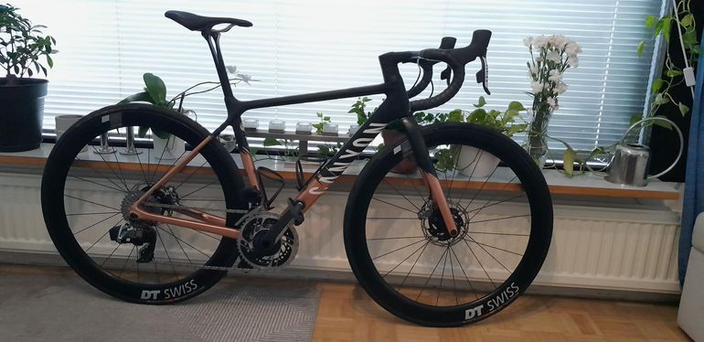 Used Canyon Ultimate CF SLX 9 WMN Disc eTap 2022 2022 Road & Gravel, Black — image 3 of 3