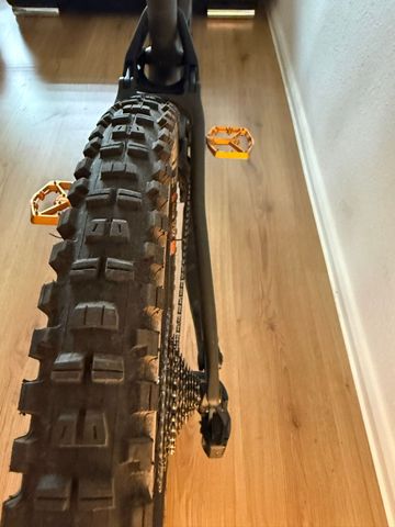 Specialized Stumpjumper EVO LTD 2023 2023 Mountainbike usato, Verde — immagine 14 di 15