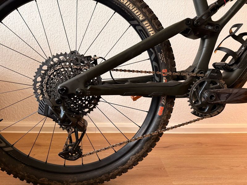 Specialized Stumpjumper EVO LTD 2023 2023 Mountainbike usato, Verde — immagine 3 di 15