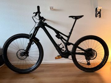 Specialized Stumpjumper EVO LTD 2023 2023 Mountainbike usato, Verde — immagine 2 di 15