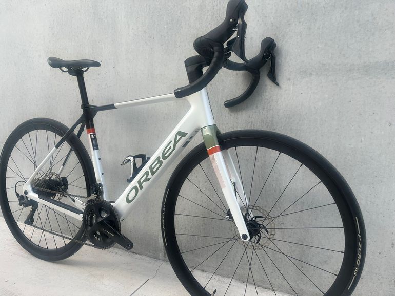 Used Orbea GAIN M30 2023 2023 Road & Gravel, White — image 5 of 9