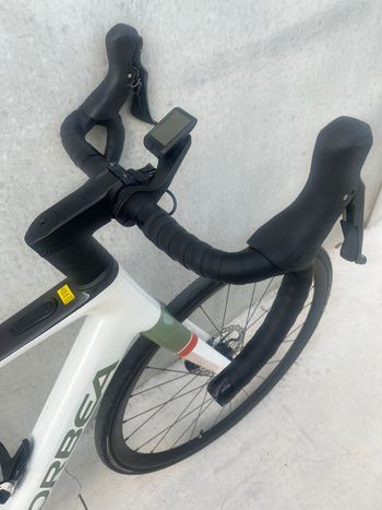 Used Orbea GAIN M30 2023 2023 Road & Gravel, White — image 4 of 9