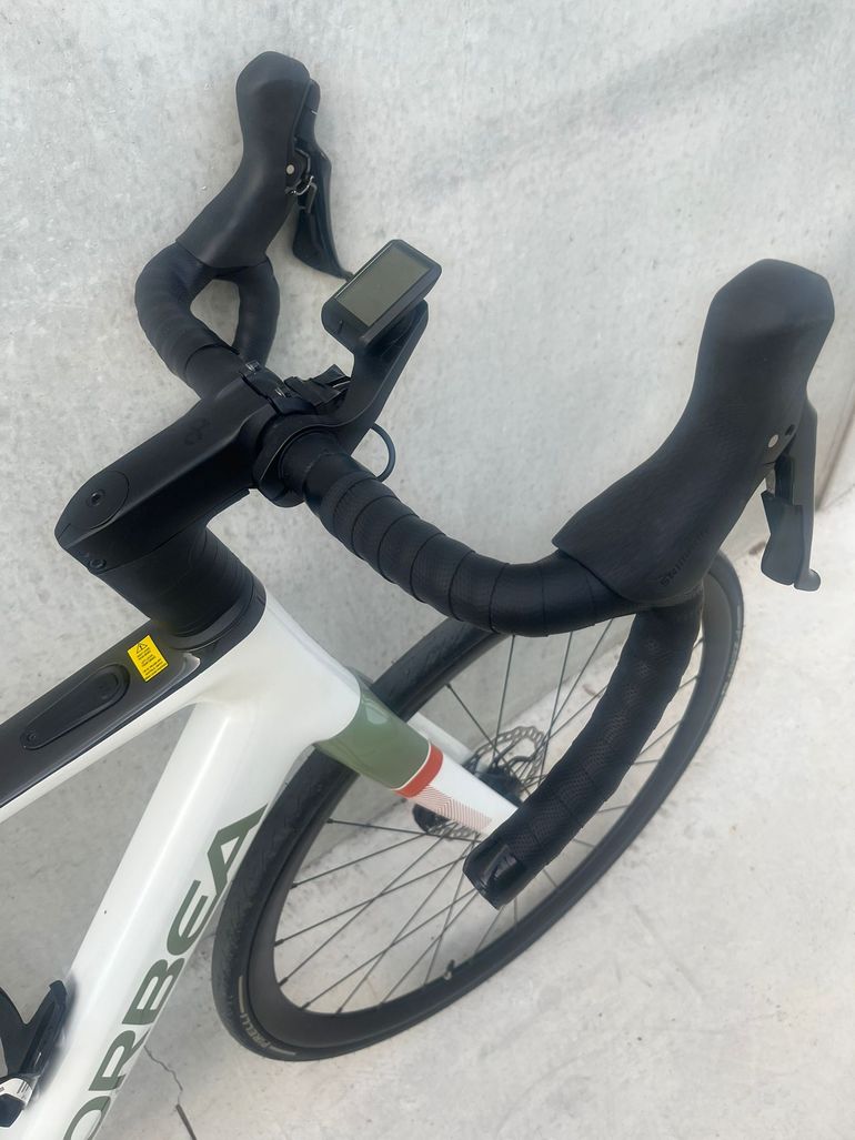 Used Orbea GAIN M30 2023 2023 Road & Gravel, White — image 4 of 9