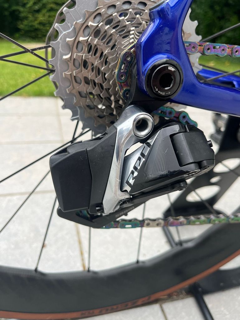 Brugt Felt RED SRAM Red eTap AXS 2025 Road & Gravel — billede 5 af 31