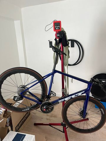 Used Felt RED SRAM Red eTap AXS 2025 Road & Gravel, Blue — image 29 of 34