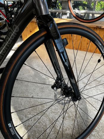 Použité Cannondale CAAD13 Disc 105 2023 2023 Road & Gravel — obrázek 13 z 14