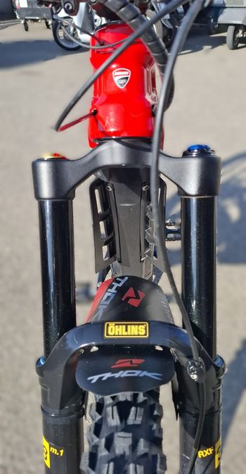 Použité Thok TK 01 RR DUCATI CORSE 2022 2023 Mountainbike — obrázek 3 z 8