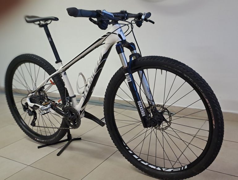Used Specialized Stumpjumper Shimano Comp XT 2018 Mountainbike, White — image 1 of 6