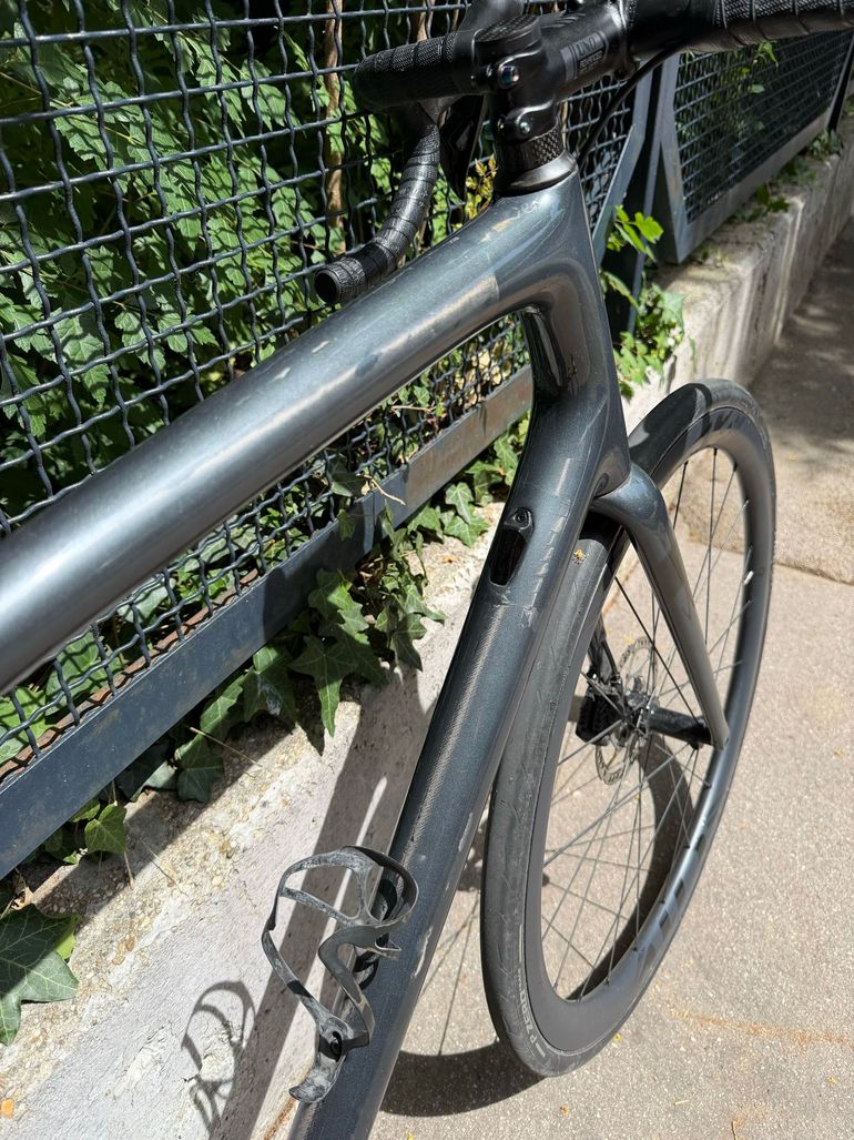 Brugt Specialized Aethos Comp - Shimano 105 Di2 2025 2025 Road & Gravel — billede 2 af 11