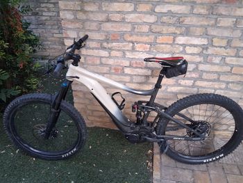 Použité Giant Reign E+ 2, 2022 2022 MTB