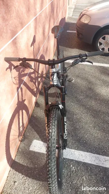 Použité Specialized Stumpjumper EVO Elite Alloy 2023 2023 Mountainbike — obrázek 4 z 7