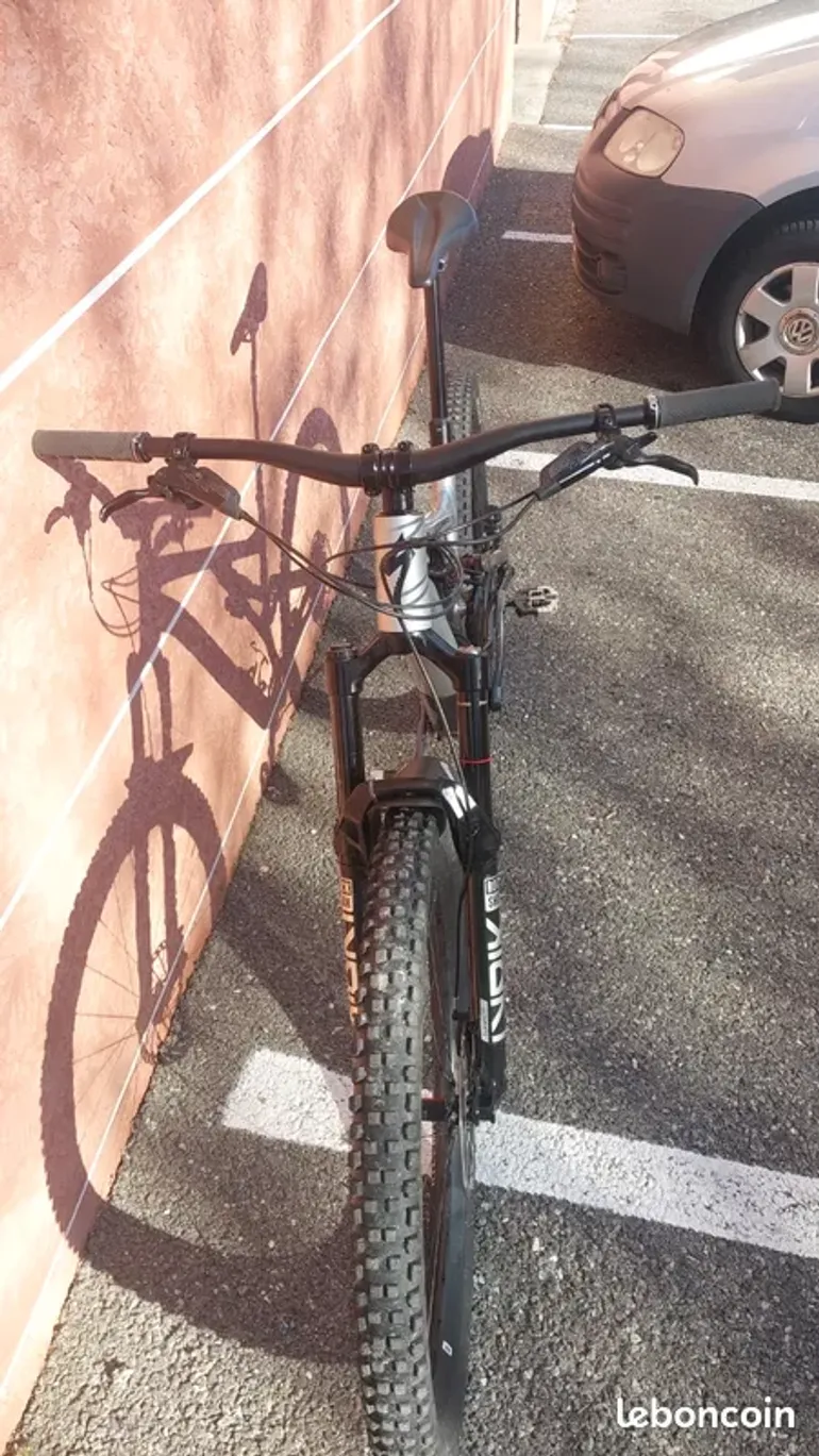 Použité Specialized Stumpjumper EVO Elite Alloy 2023 2023 Mountainbike — obrázek 4 z 7