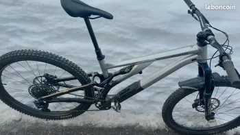 Použité Specialized Stumpjumper EVO Elite Alloy 2023 2023 Mountainbike — obrázek 2 z 7