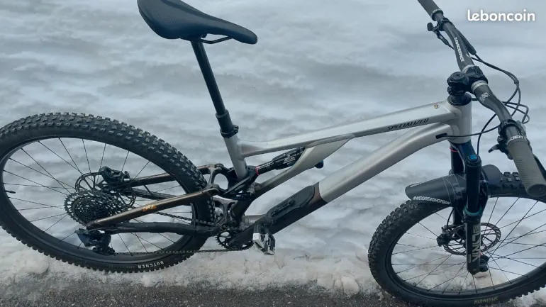 Použité Specialized Stumpjumper EVO Elite Alloy 2023 2023 Mountainbike — obrázek 2 z 7