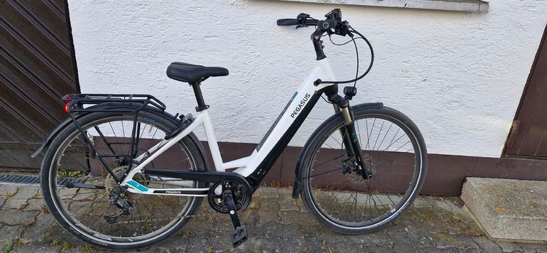 Used Pegasus EVO CX 2022 Urban, White — image 1 of 6