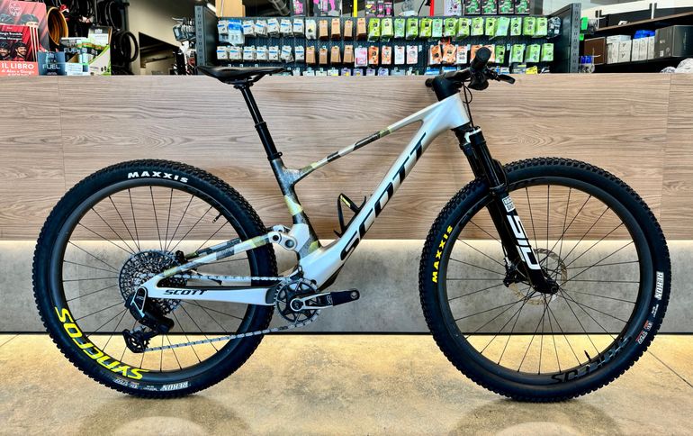 Brugt Scott Spark RC World Cup 2025 2025 Mountainbike — billede 1 af 12