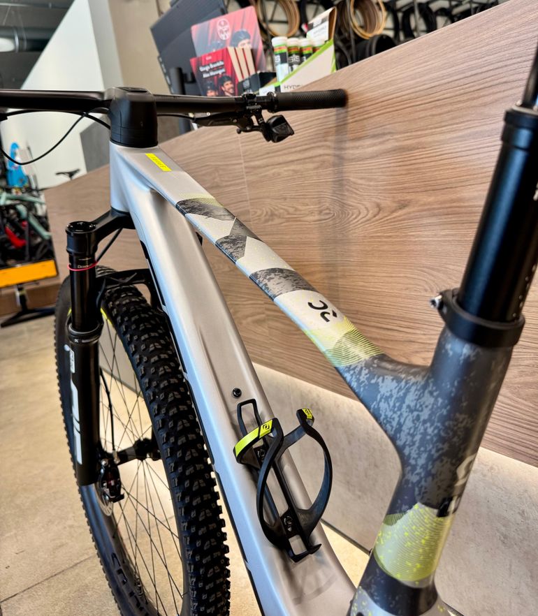 Brugt Scott Spark RC World Cup 2025 2025 Mountainbike — billede 11 af 12