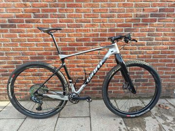 Gebrauchtes Giant XTC Advanced 29 1 2019 2019 Mountainbike, Hellgrau — Bild 1 von 14