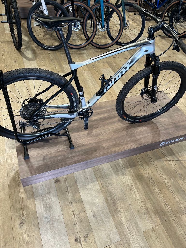 Giant XTC Advanced 29 1 2018 2018 Mountainbike usato, Grigio chiaro — immagine 1 di 9
