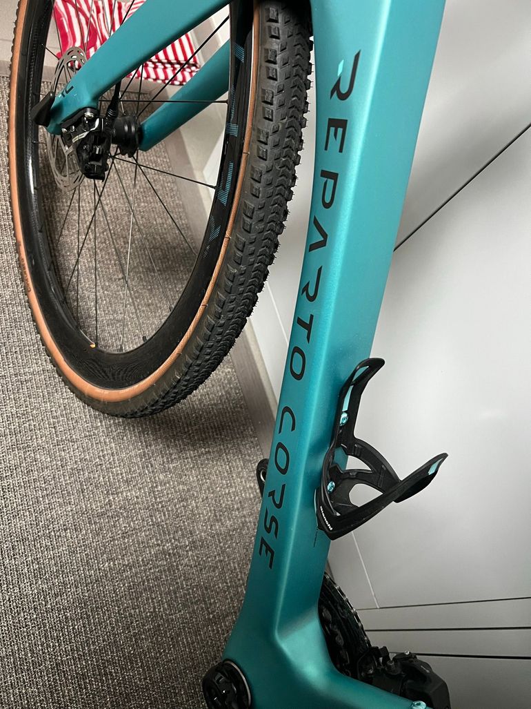 Used Bianchi Impulso RC Force AXS disc 2024 2024 Road & Gravel, Green — image 7 of 7