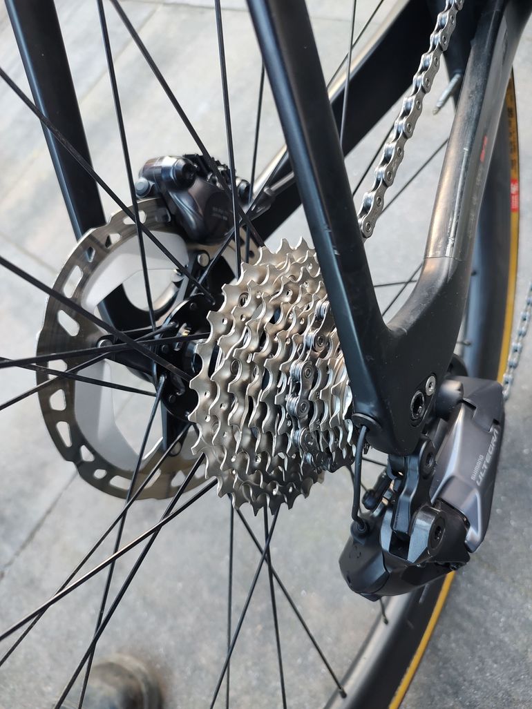 Sensa Giulia Supremo Shiny Dark Brush Ultegra Di2 2x12 2024 2024 Road & Gravel usato, Nero — immagine 7 di 12