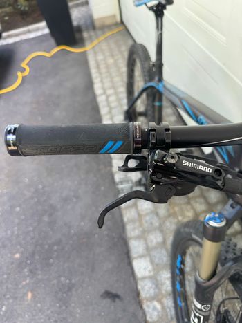 Used Stevens Sonora Shimano Deore XT 2015 Mountainbike, Black — image 4 of 14