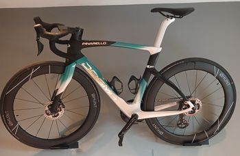 Used Pinarello DOGMA F DURA ACE Di2 Disc 2024 2024 Road & Gravel, Green — image 19 of 22