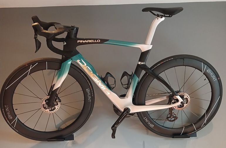 Used Pinarello DOGMA F DURA ACE Di2 Disc 2024 2024 Road & Gravel, Green — image 19 of 22