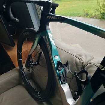 Used Pinarello DOGMA F DURA ACE Di2 Disc 2024 2024 Road & Gravel, Green — image 13 of 22