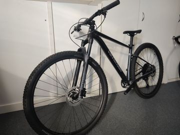 Used Cannondale Trail 2 2023 2023 Mountainbike, Black, 29 — image 3 of 13