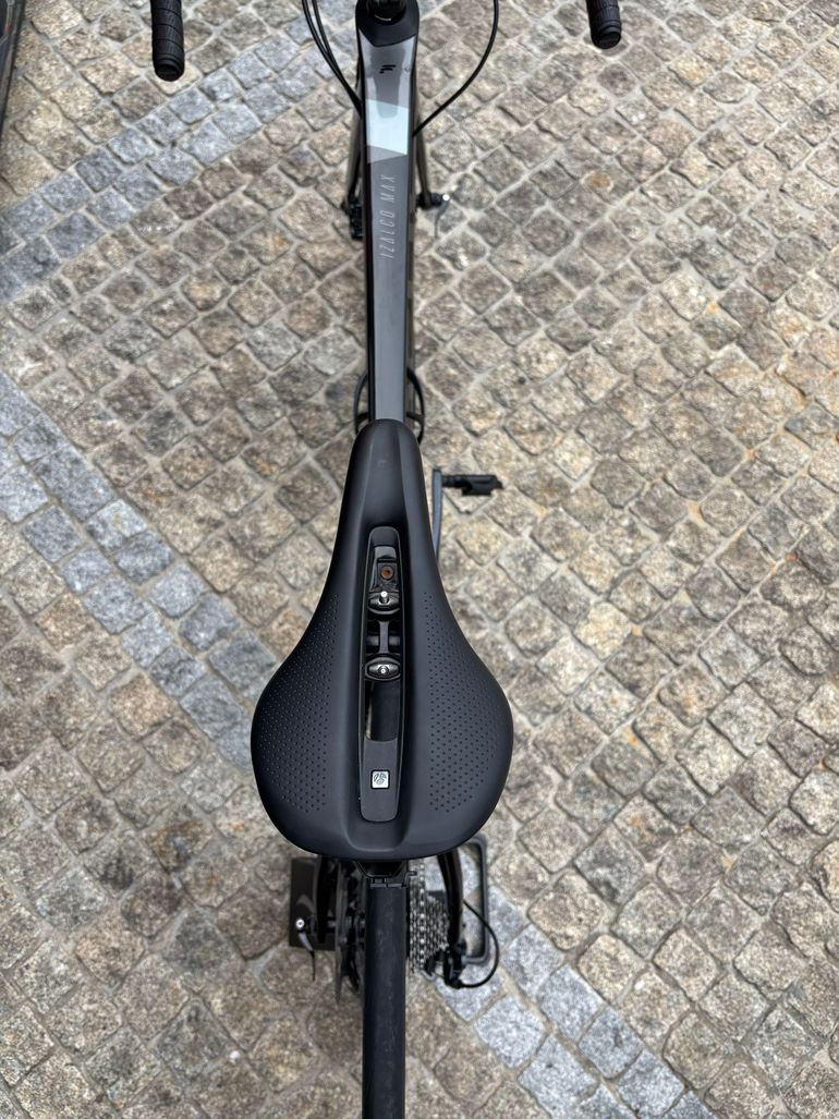 Gebrauchtes Focus IZALCO MAX DISC 8.8 2020 2020 Road & Gravel, Schwarz — Bild 5 von 7