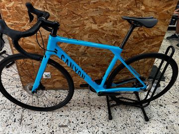 Gebrauchtes Canyon Endurace CF 7 Di2 2024 2024 Road & Gravel, Blau — Bild 1 von 15