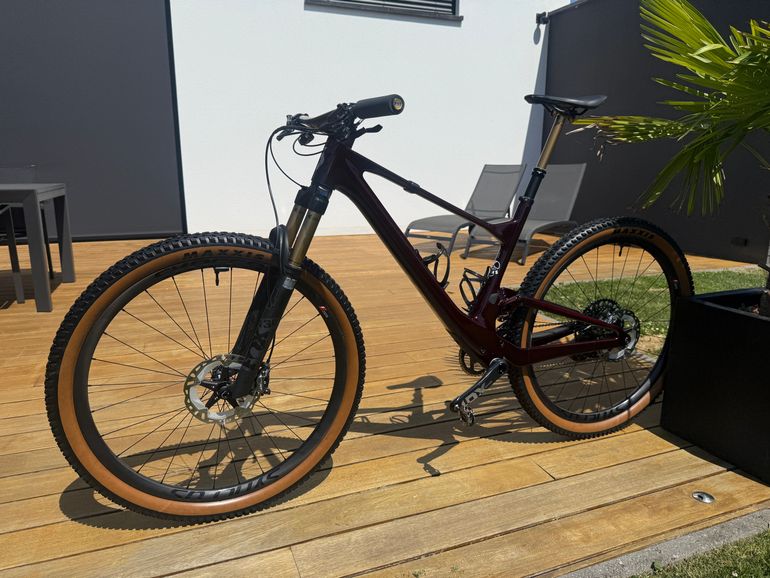 Used Scott Spark 900 2023 2023 Mountainbike, Red, 29 — image 2 of 8
