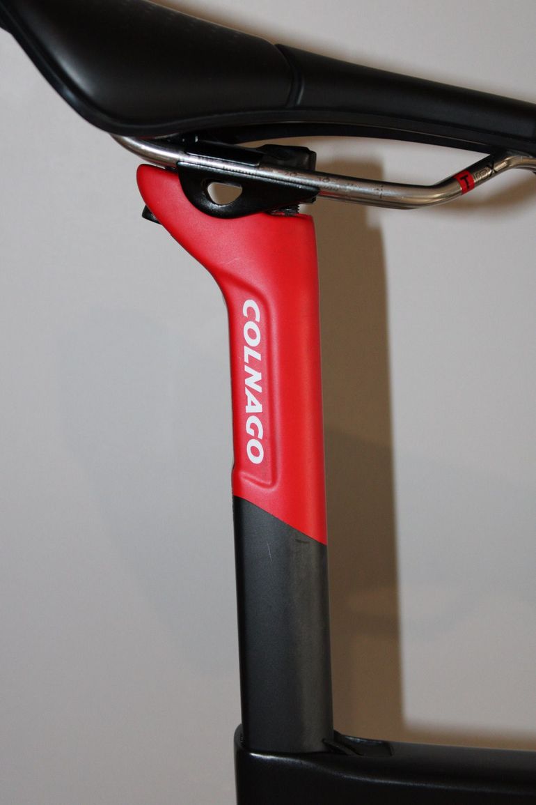 Used Colnago V4Rs Disc Dura-Ace Di2 9200 w/ENVE SES 3.4 Wheels 2024 2024 Road & Gravel, Black — image 7 of 15