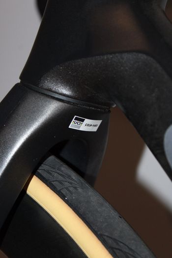 Used Colnago V4Rs Disc Dura-Ace Di2 9200 w/ENVE SES 3.4 Wheels 2024 2024 Road & Gravel, Black — image 3 of 15