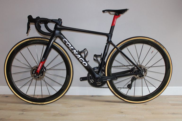 Used Colnago V4Rs Disc Dura-Ace Di2 9200 w/ENVE SES 3.4 Wheels 2024 2024 Road & Gravel, Black — image 2 of 15