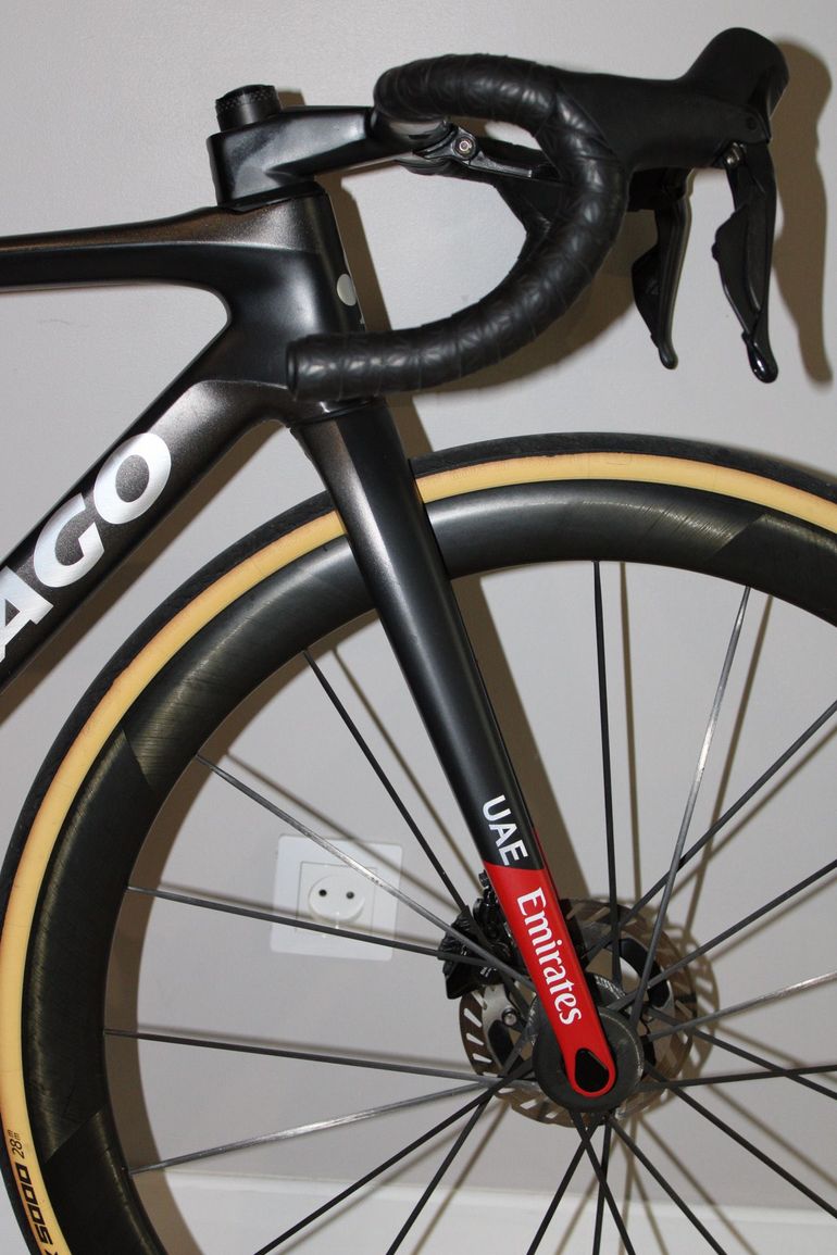 Used Colnago V4Rs Disc Dura-Ace Di2 9200 w/ENVE SES 3.4 Wheels 2024 2024 Road & Gravel, Black — image 11 of 15