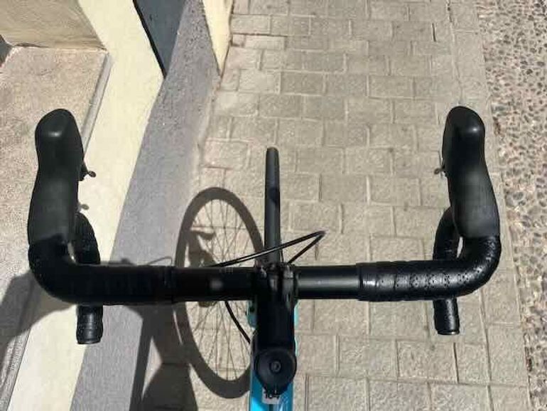 Used Canyon Endurace CF 7 Di2 2024 2024 Road & Gravel, Blue — image 3 of 8