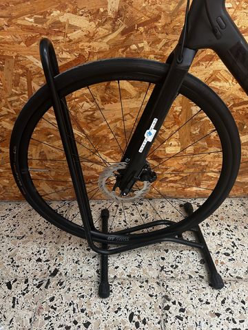 Canyon Endurace CF 7 Di2 2024 2024 Road & Gravel usato, Nero — immagine 10 di 14
