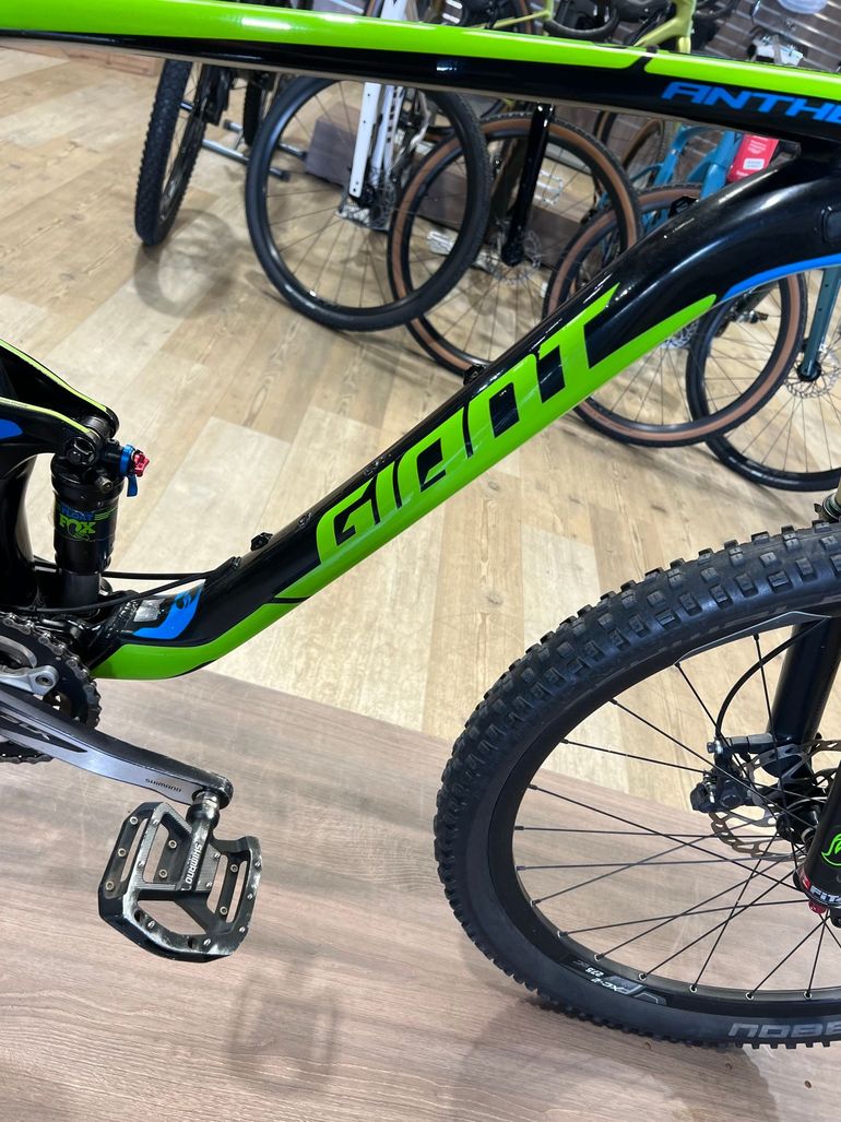 Używany Giant Anthem SX 27.5 2016 2016 Mountainbike — zdjęcie 2 z 11
